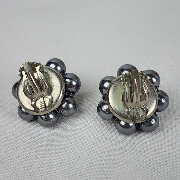 Vintage Japan Grey Beaded Clip On Earrings - Picture 2 of 4
